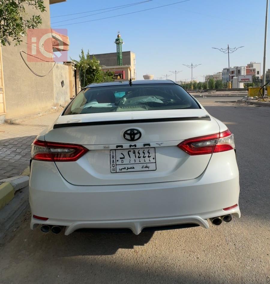 تۆیۆتا کامری